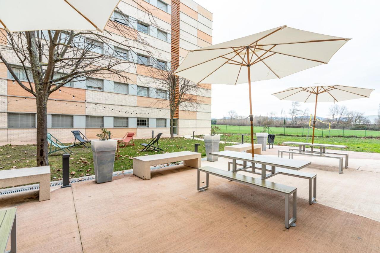 Residencia Universitaria Resa Los Abedules Pamplona Dış mekan fotoğraf