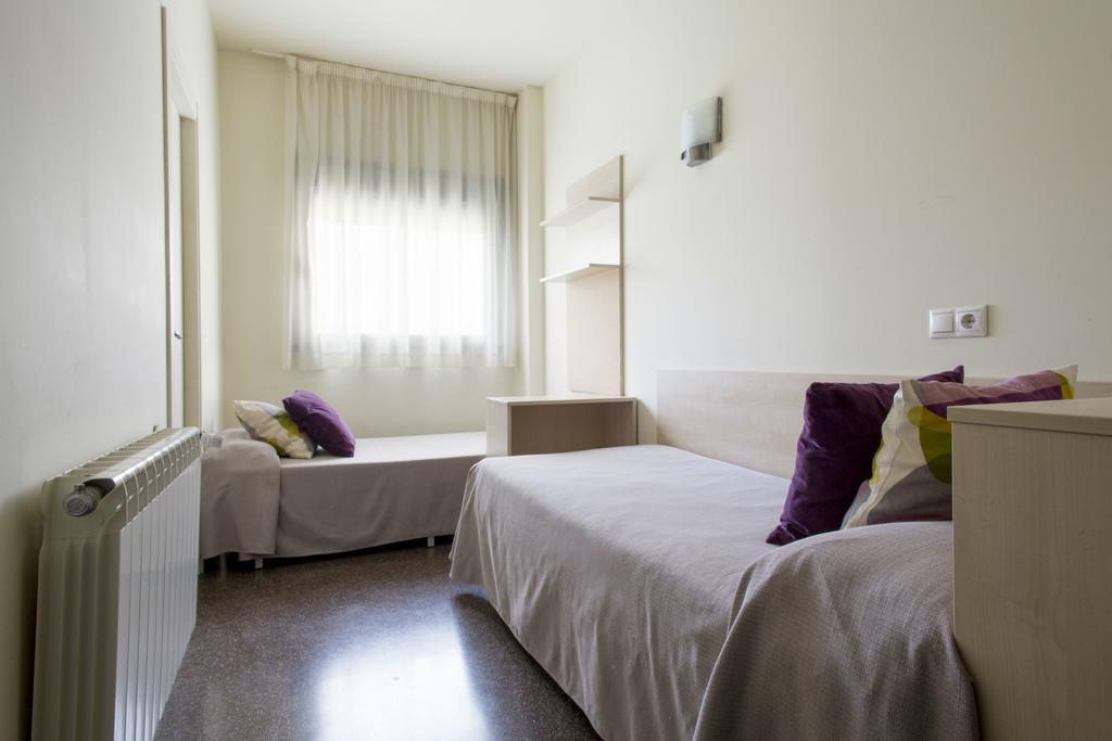 Residencia Universitaria Resa Los Abedules Pamplona Dış mekan fotoğraf